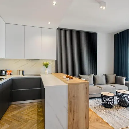 Sky Home- Sunset Penthouse -neopolis, Centrum, Klimatyzacja, Parking Dostep Na Kod Apartment *